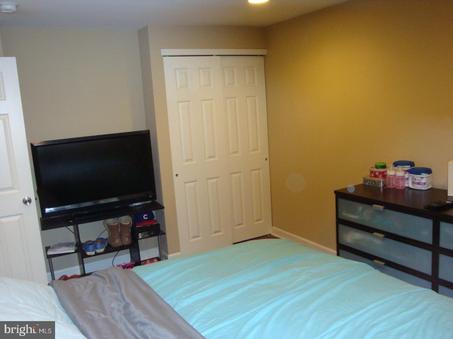 10830 East Keswick Road Philadelphia, PA 19154 - Photo 10 of 21 Master Bedroom