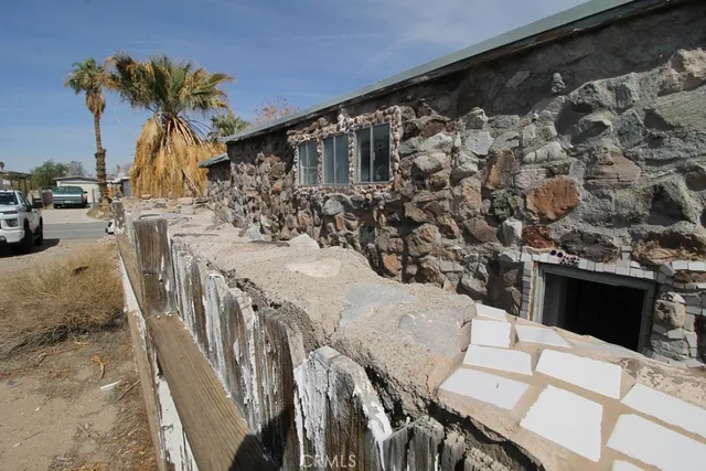 a view of entryway and hall