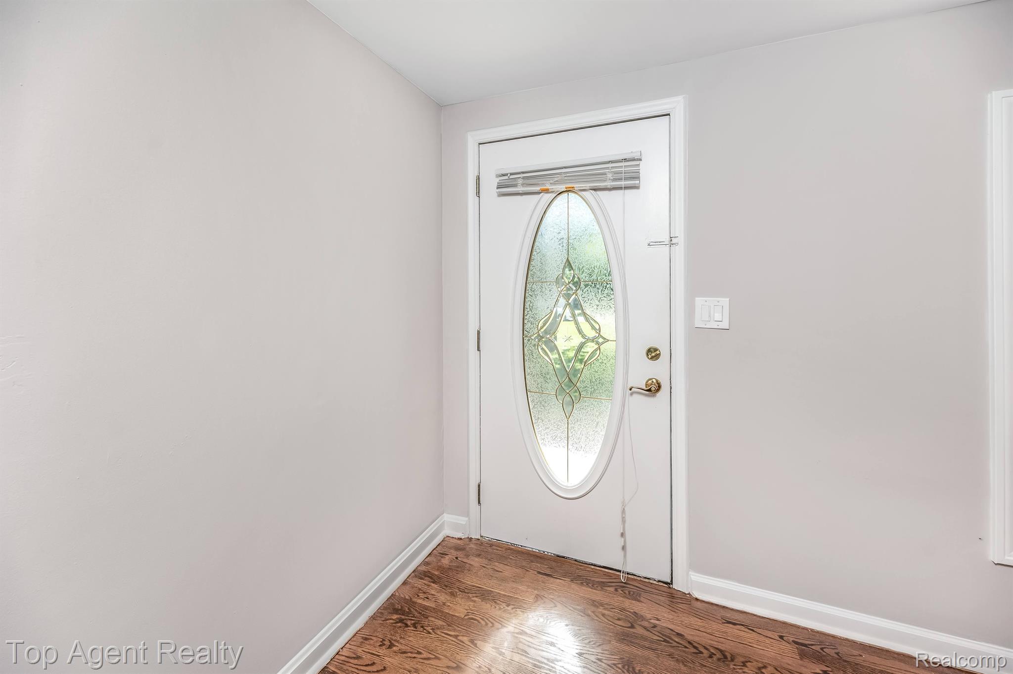 110 Wabash Road Rochester, MI 48307 - Photo 7 of 35 Gallery Image 7