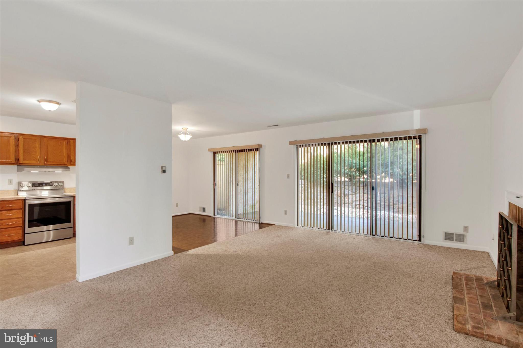 1 Muirfield Drive Reading, PA 19607 - Photo 4 of 21 Living Room