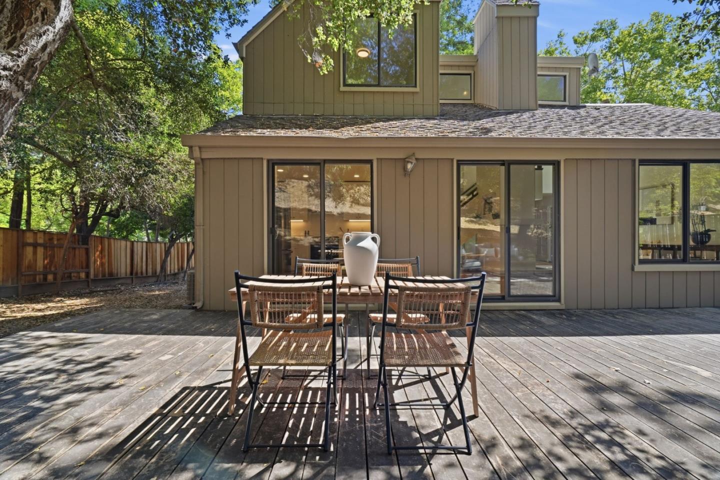 19 Farm Road Los Altos, CA 94024 - Photo 21 of 28