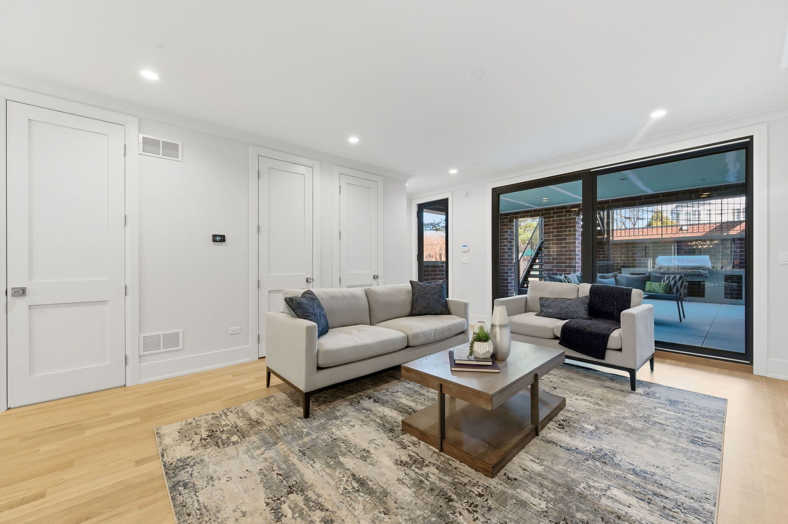1849 North Mohawk Street, Unit 1 Chicago, IL 60614 - Photo 14 of 33