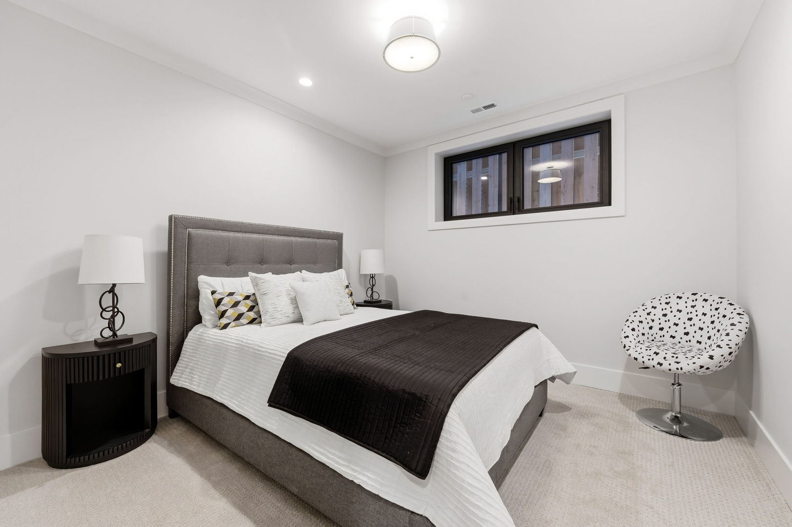 1849 North Mohawk Street, Unit 1 Chicago, IL 60614 - Photo 25 of 33