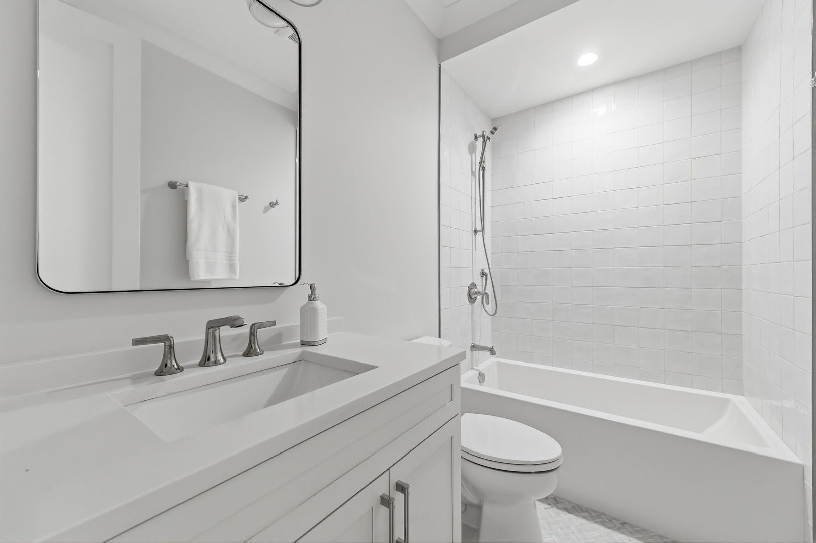1849 North Mohawk Street, Unit 1 Chicago, IL 60614 - Photo 26 of 33