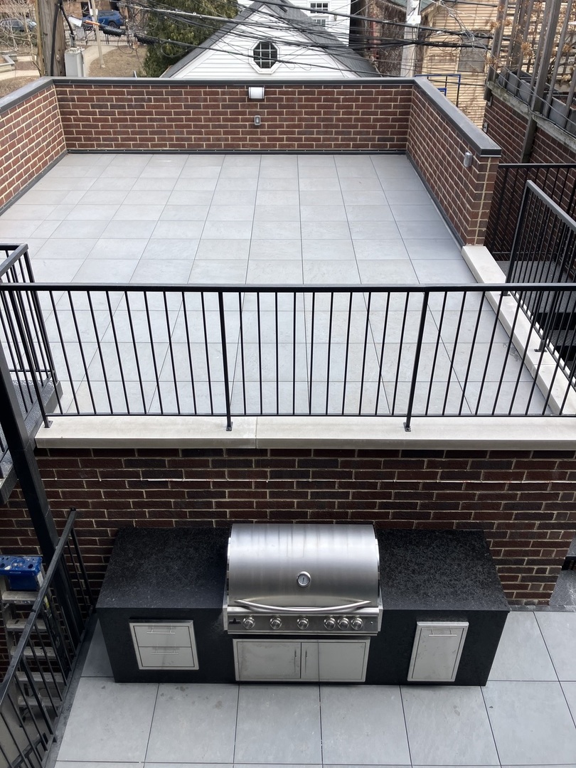 1849 North Mohawk Street, Unit 1 Chicago, IL 60614 - Photo 32 of 33