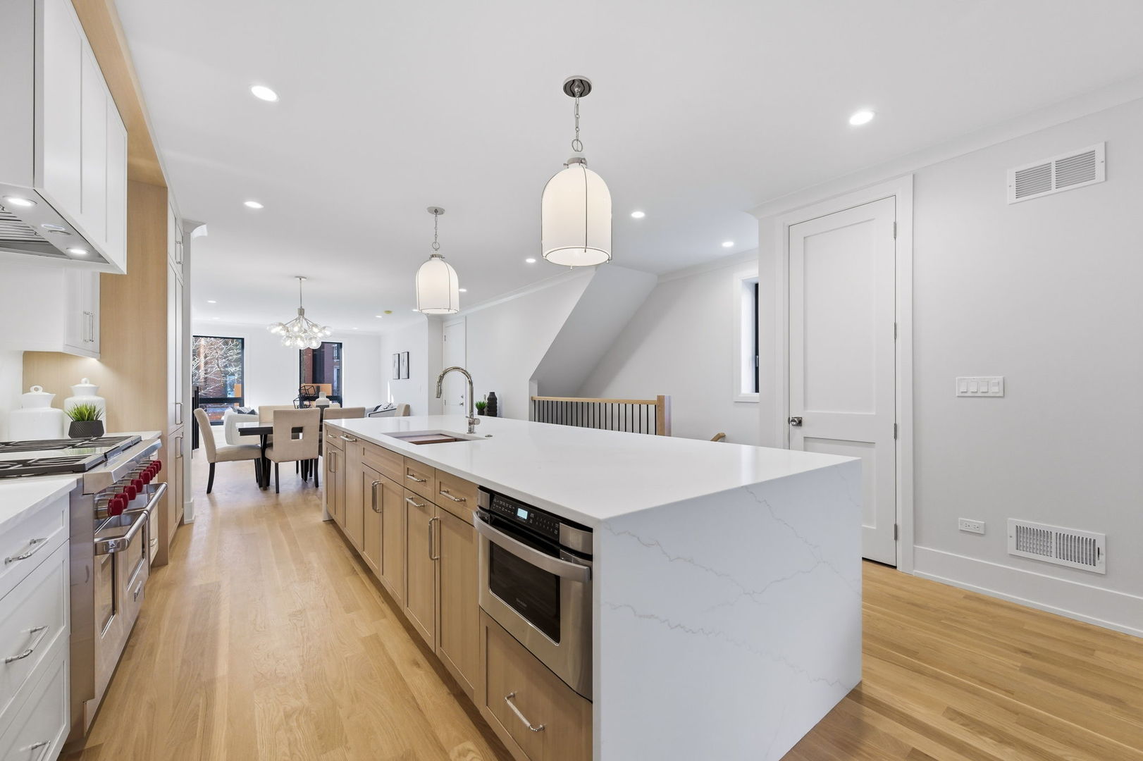 1849 North Mohawk Street, Unit 1 Chicago, IL 60614 - Photo 8 of 33