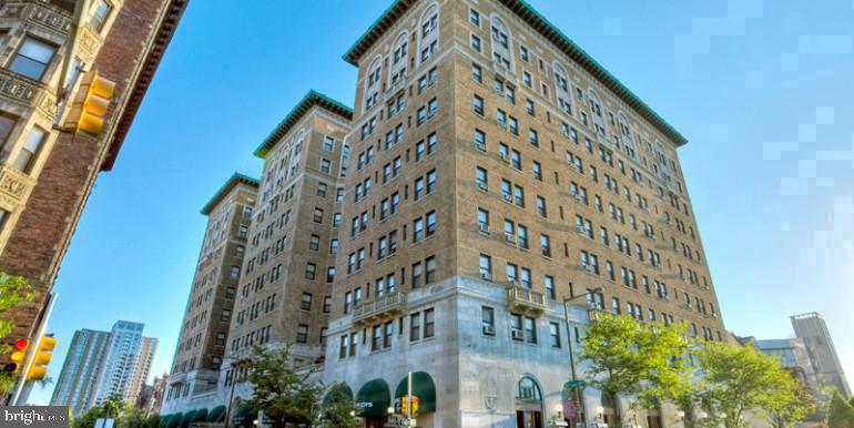 3900 Chestnut Street, Unit 421 Philadelphia, PA 19104 - Photo 8 of 13 Gallery Image 8