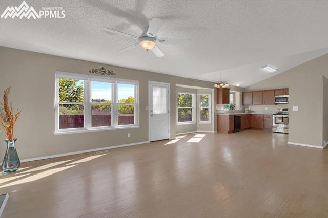 7225 Julynn Road Colorado Springs, CO 80919 - Photo 14 of 35