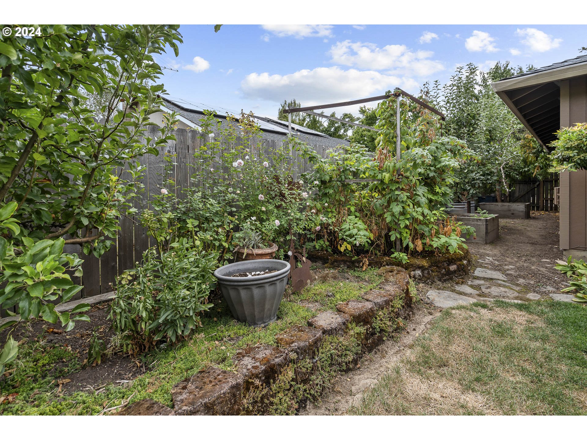 109 Pinehurst Drive Newberg, OR 97132 - Photo 30 of 34