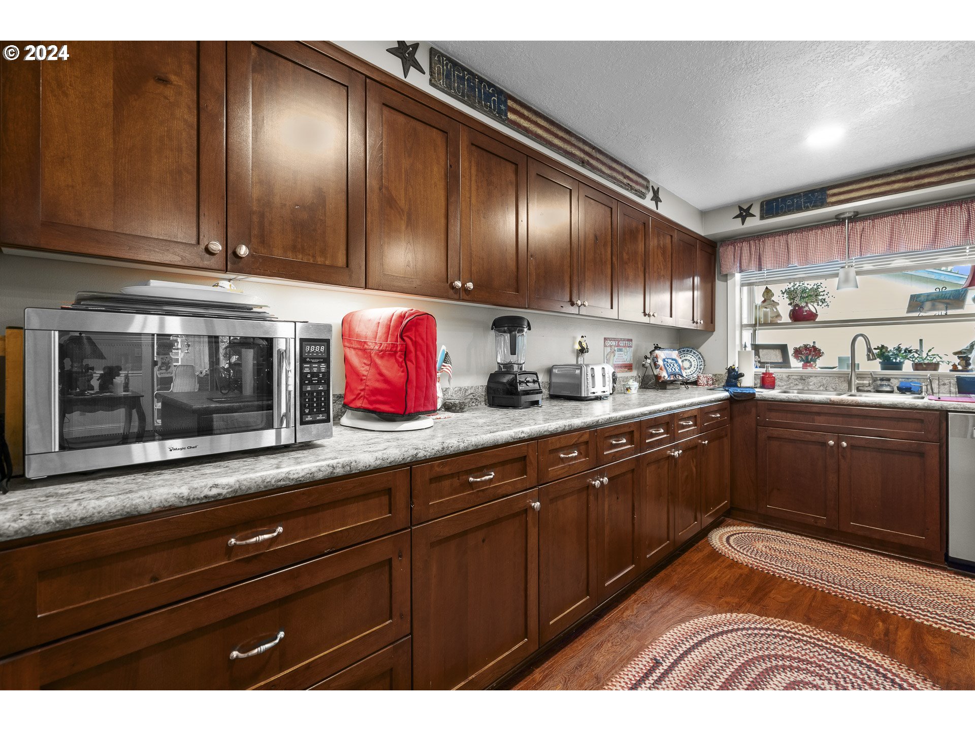 109 Pinehurst Drive Newberg, OR 97132 - Photo 8 of 34