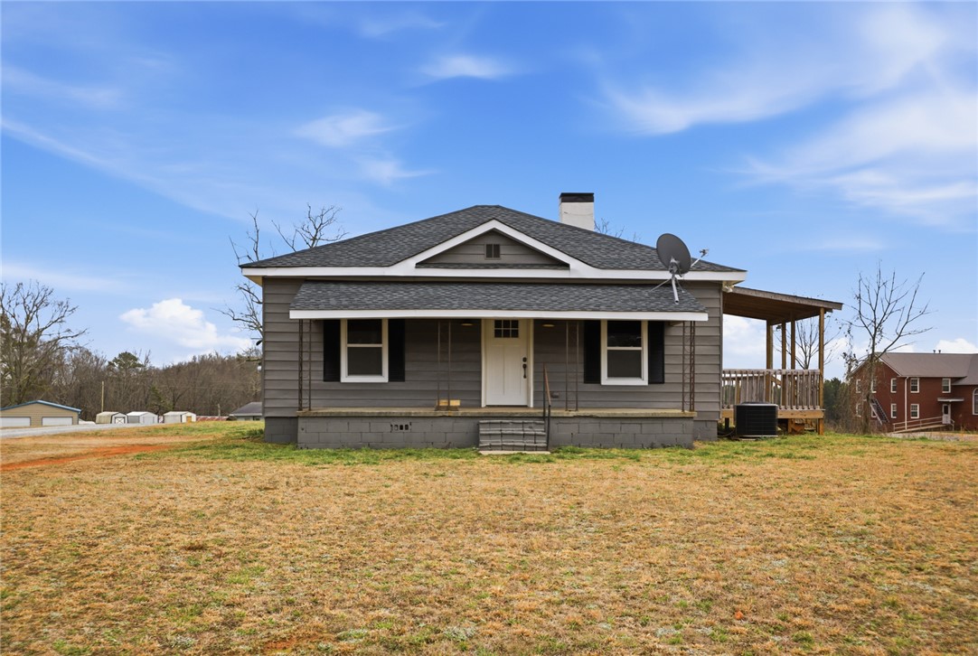 118 Grogan Road Westminster, SC 29693 - Photo 2 of 46