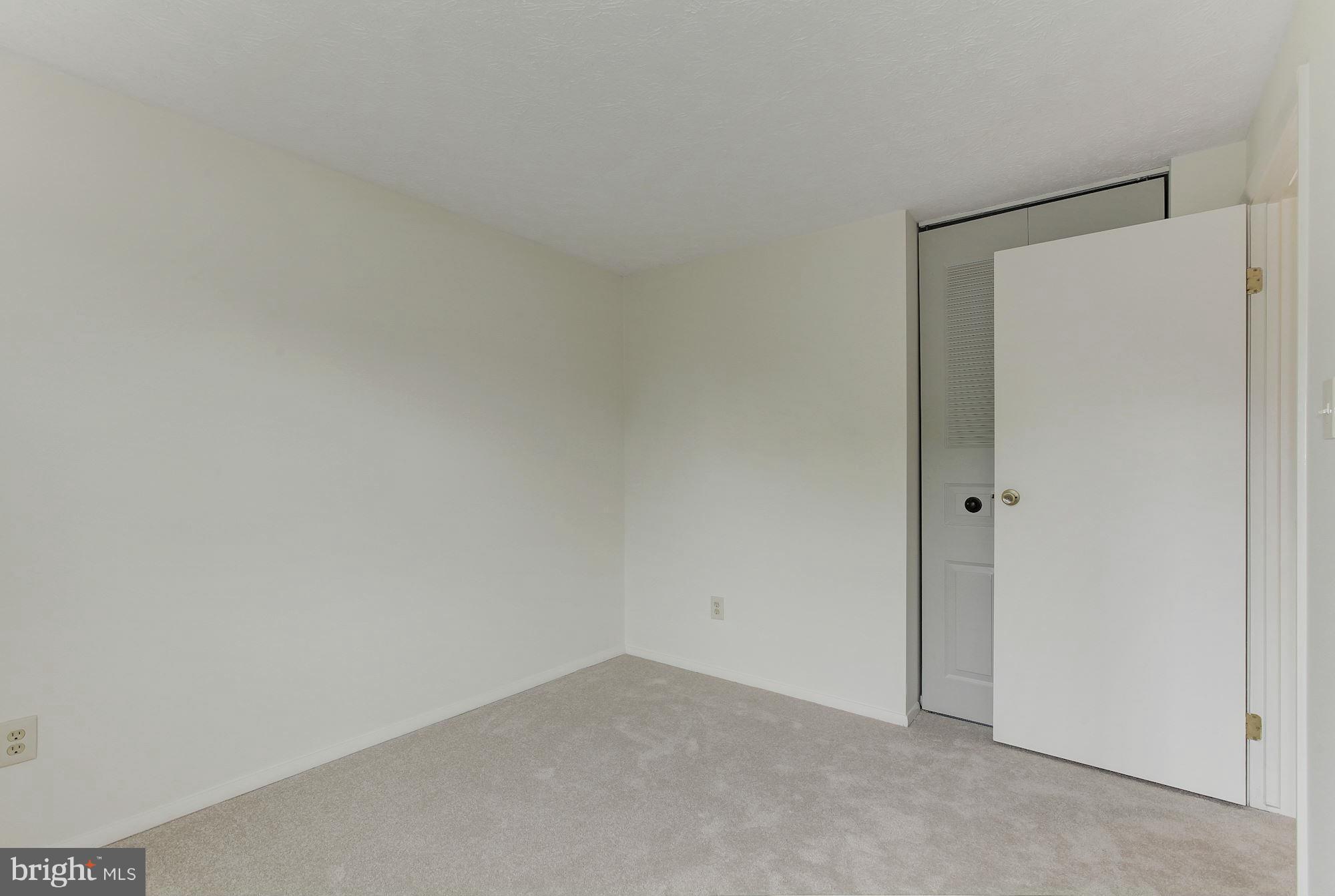 2031 Gallows Road Vienna, VA 22182 - Photo 23 of 29 Bedroom