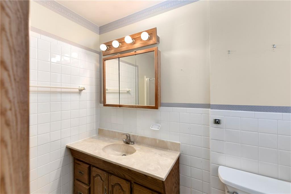 24800 Milton Thompson Road Lee's Summit, MO 64086 - Photo 18 of 53