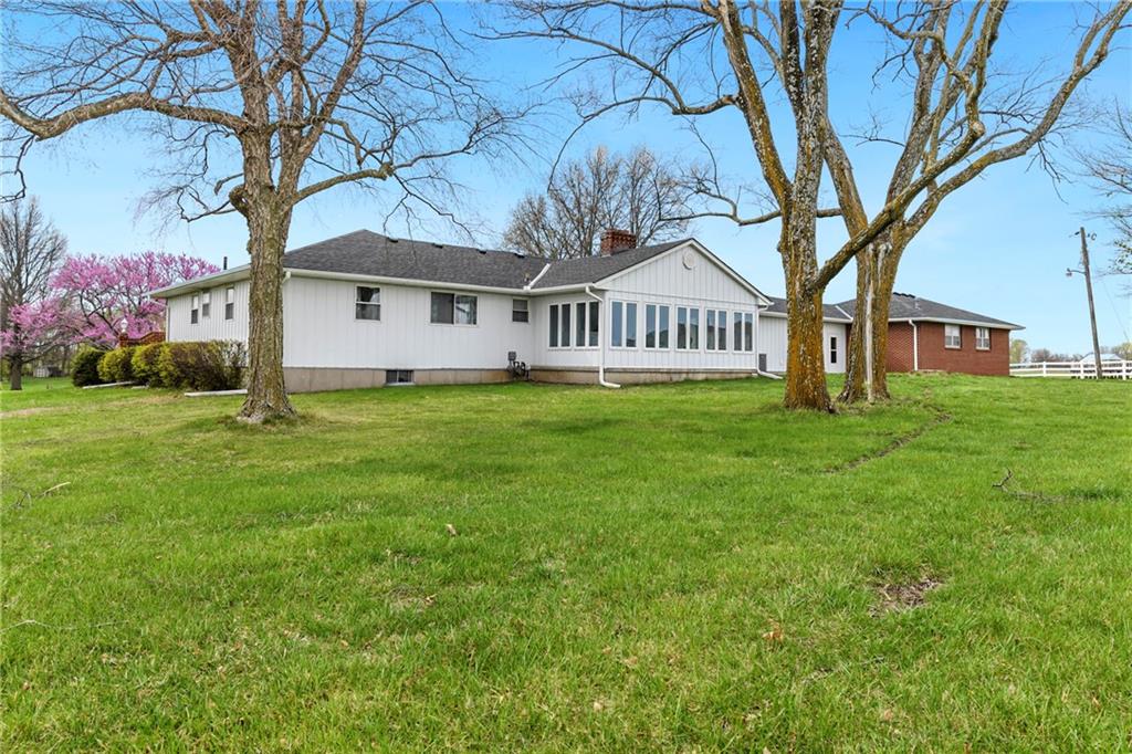 24800 Milton Thompson Road Lee's Summit, MO 64086 - Photo 39 of 53