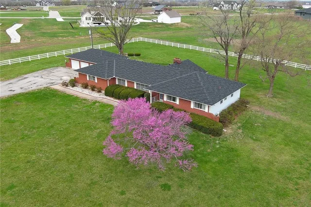 $583,000 | 24800 Milton Thompson Road, Lee's Summit, MO 64086