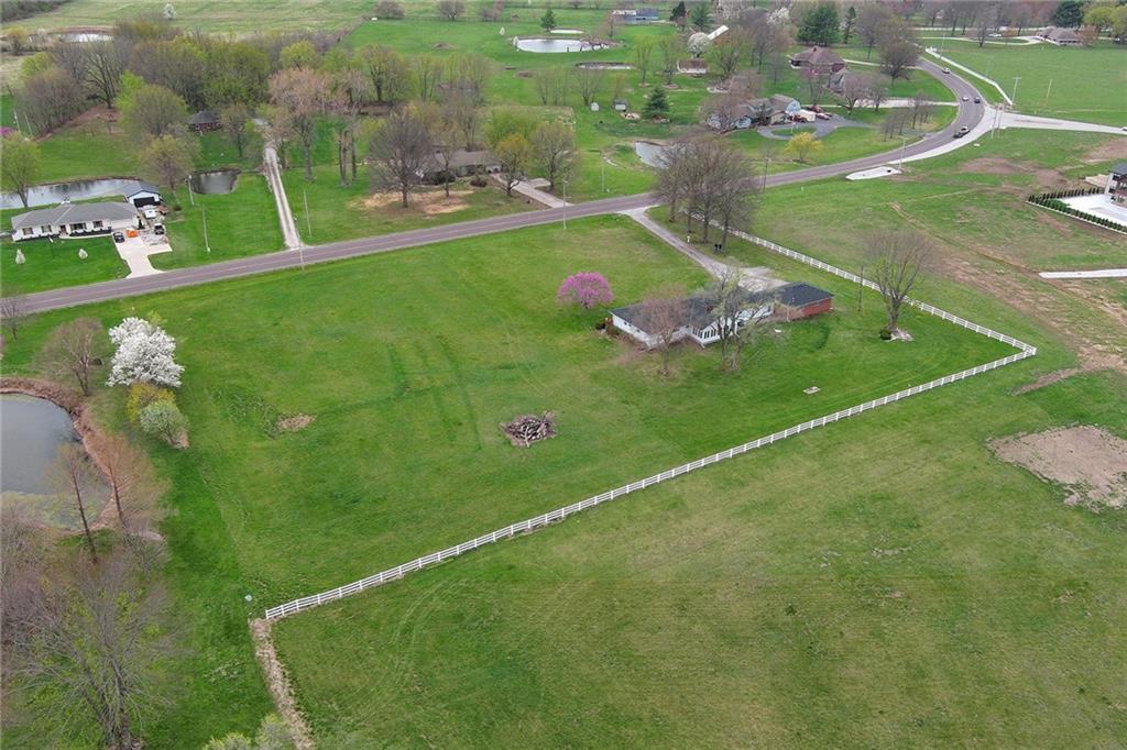 24800 Milton Thompson Road Lee's Summit, MO 64086 - Photo 46 of 53