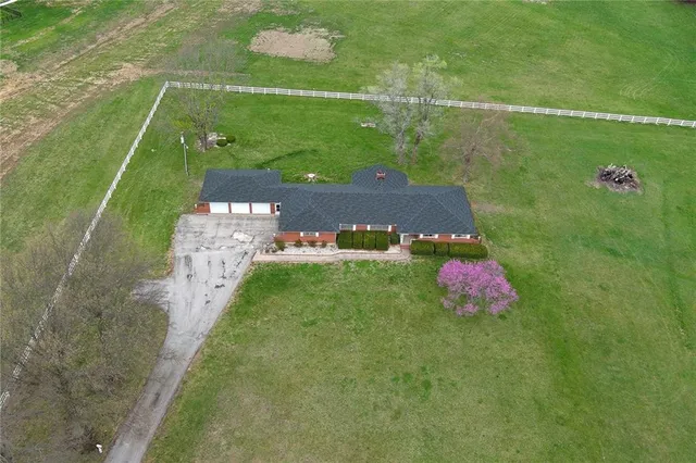 $583,000 | 24800 Milton Thompson Road, Lee's Summit, MO 64086