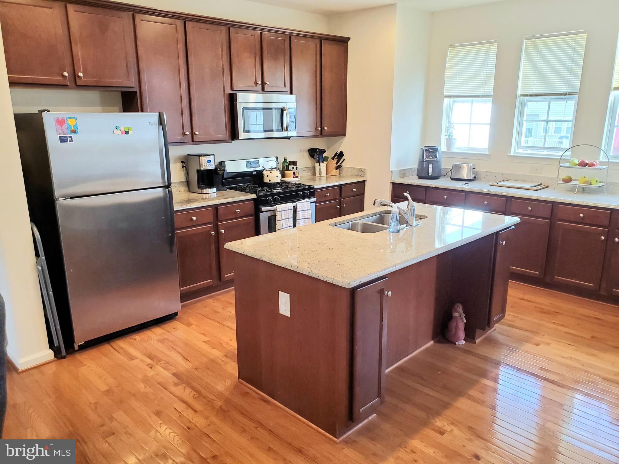 9827 Solar Course Laurel, MD 20723 - Photo 12 of 57