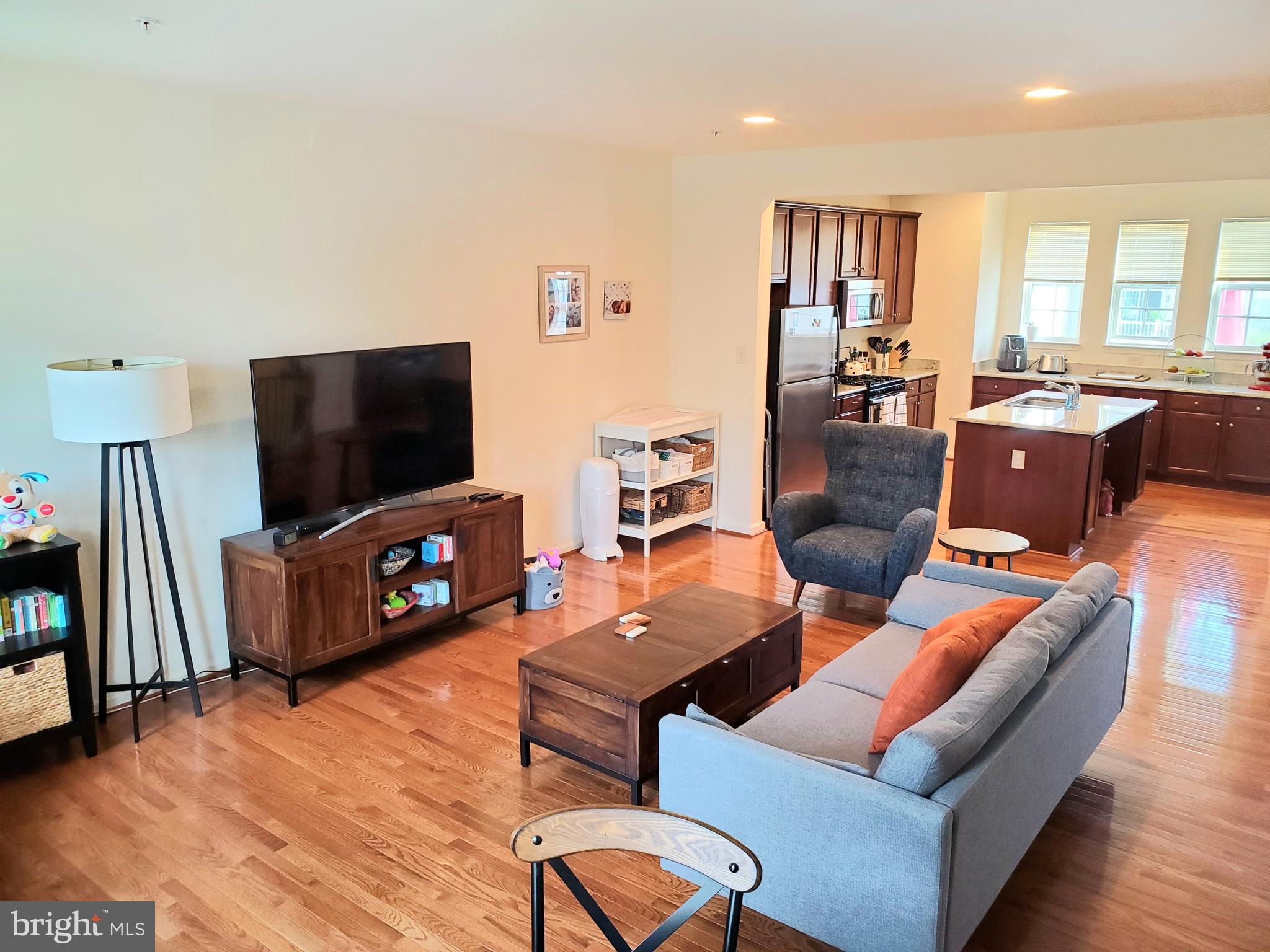 9827 Solar Course Laurel, MD 20723 - Photo 9 of 57