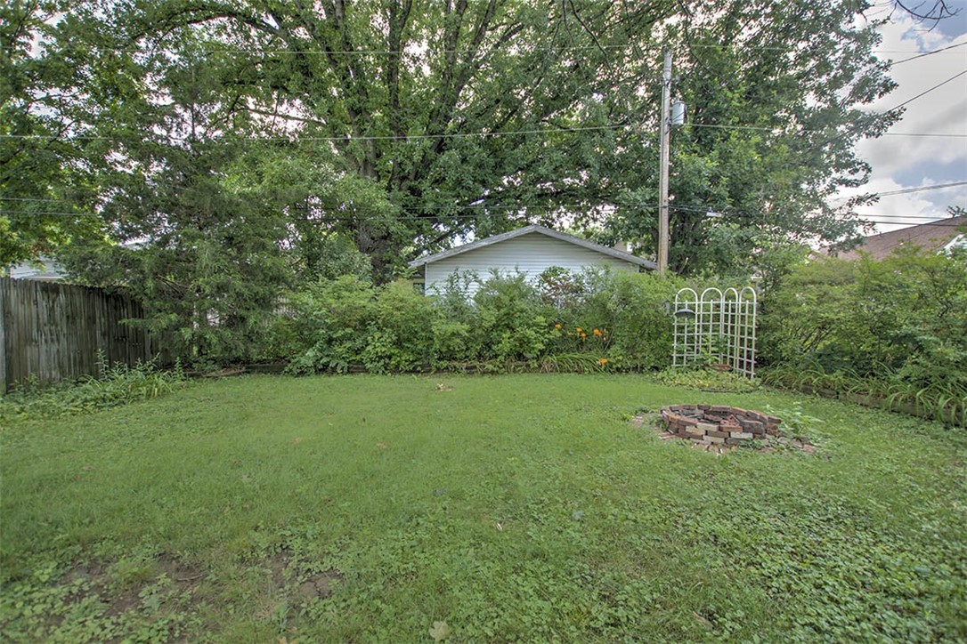 246 North Taylor Avenue Decatur, IL 62522 - Photo 29 of 32