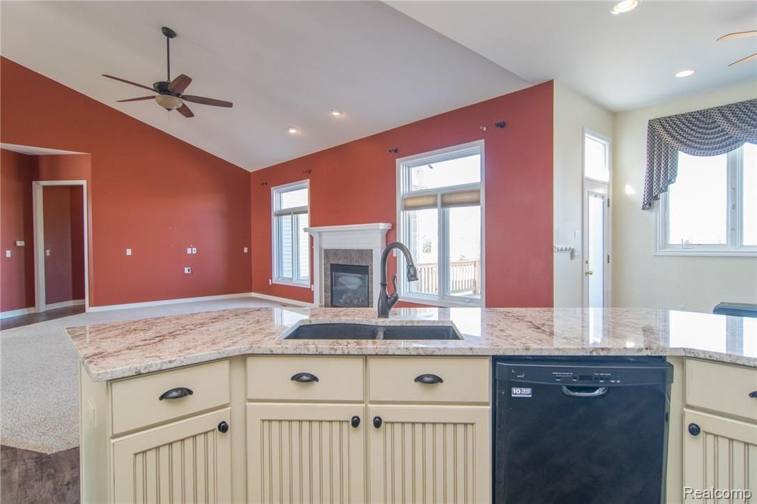59199 Hayes Road Washington, MI 48094 - Photo 11 of 71 DSC_0598.jpg