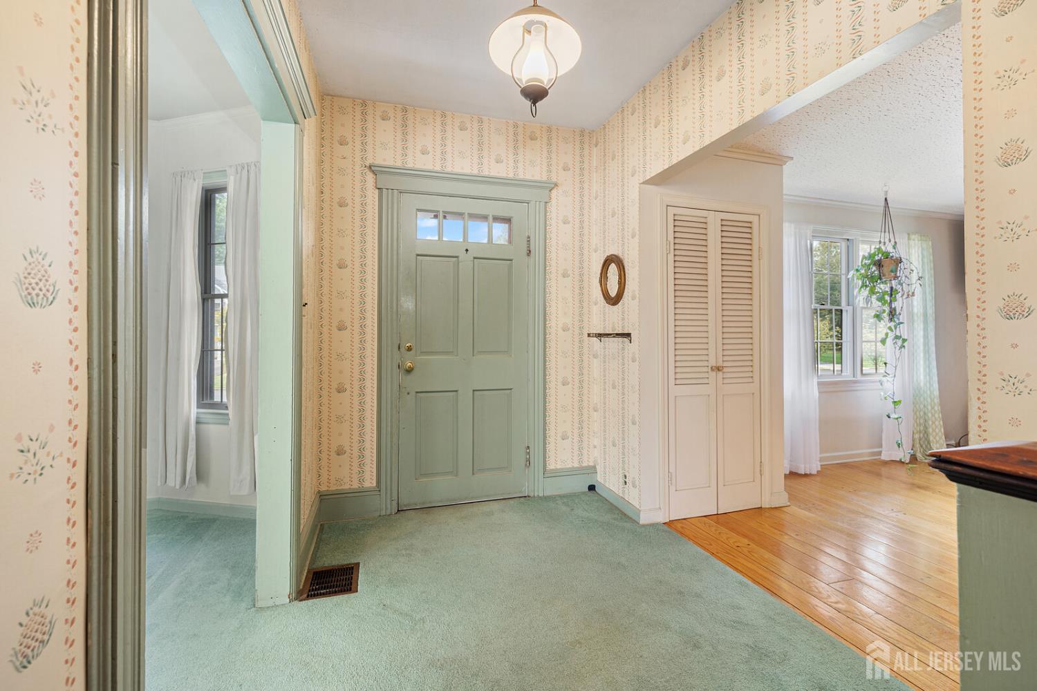 445 Mountain View Terrace Dunellen, NJ 08812 - Photo 18 of 39