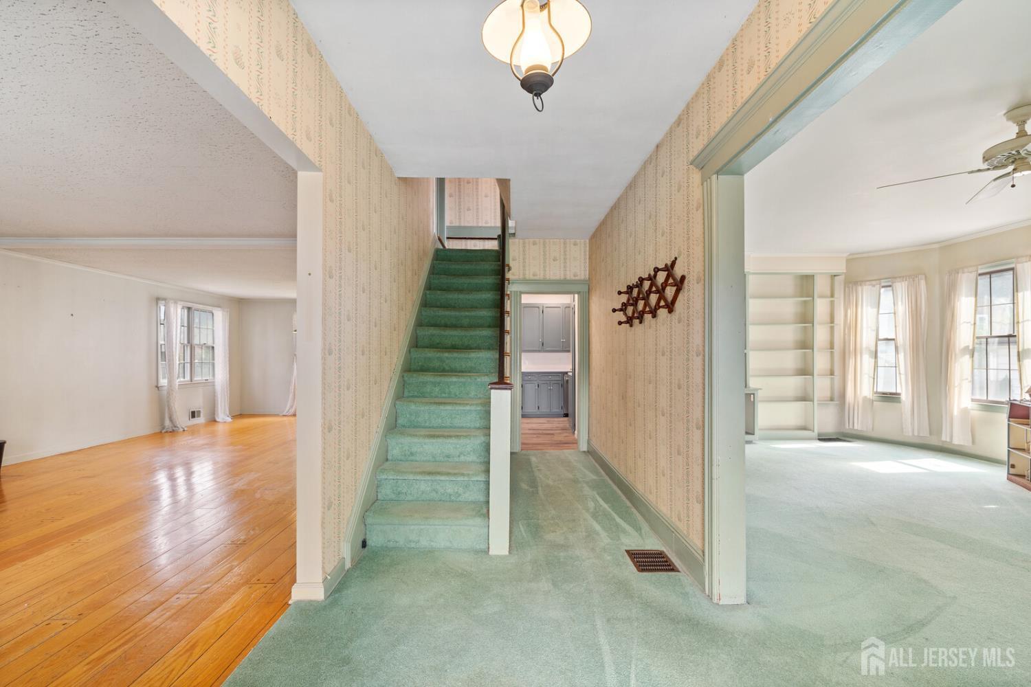 445 Mountain View Terrace Dunellen, NJ 08812 - Photo 19 of 39