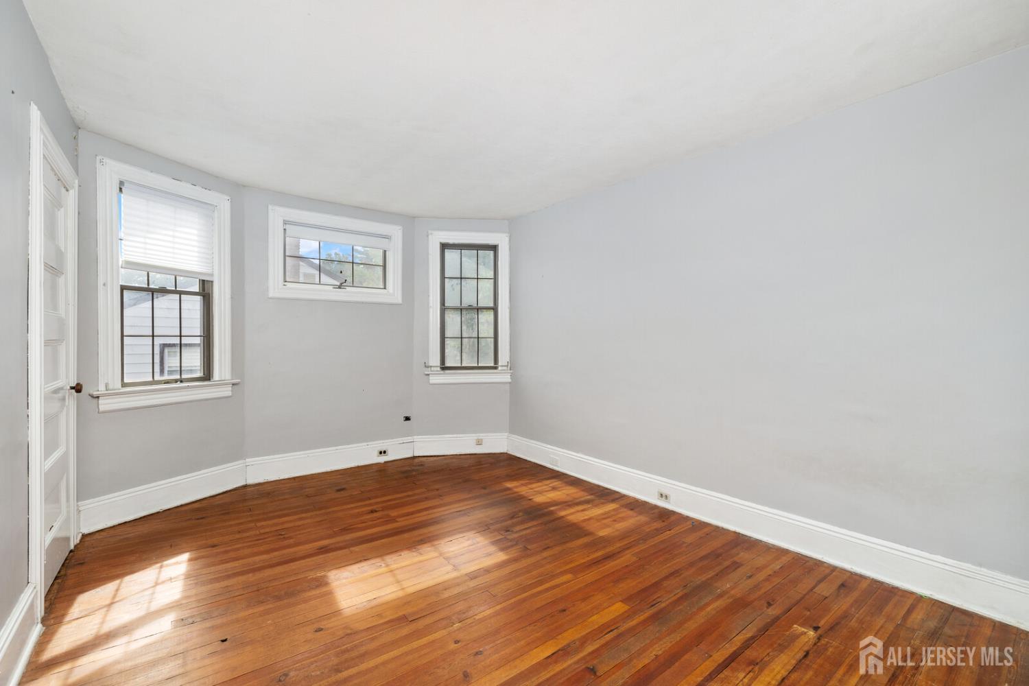 445 Mountain View Terrace Dunellen, NJ 08812 - Photo 25 of 39