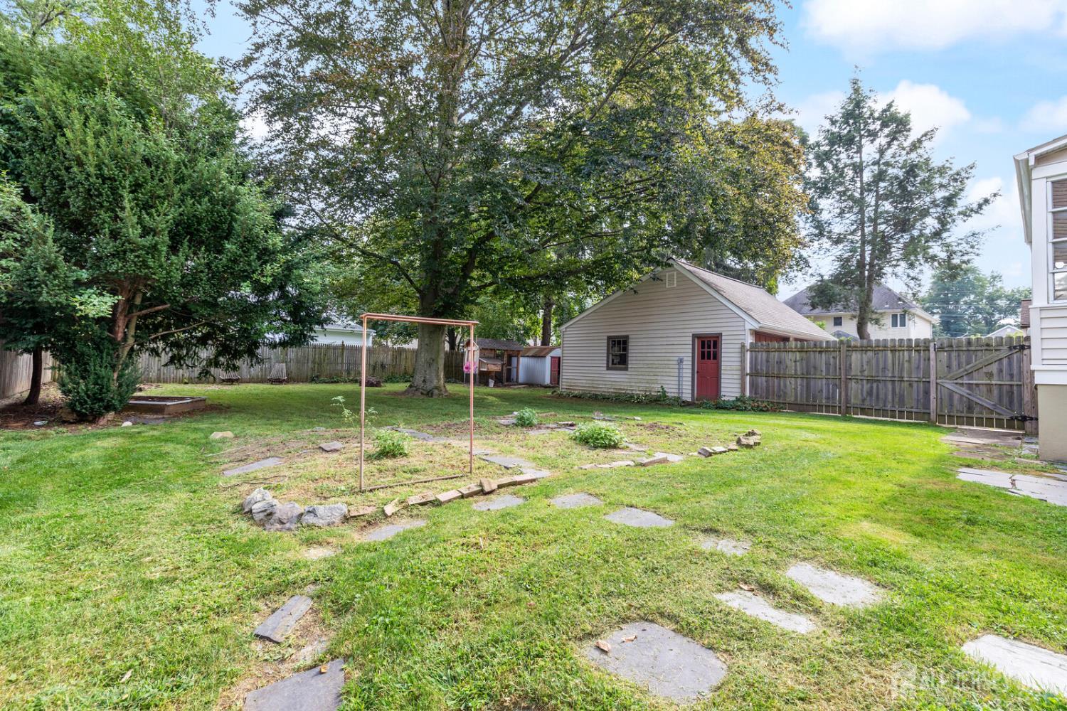 445 Mountain View Terrace Dunellen, NJ 08812 - Photo 36 of 39