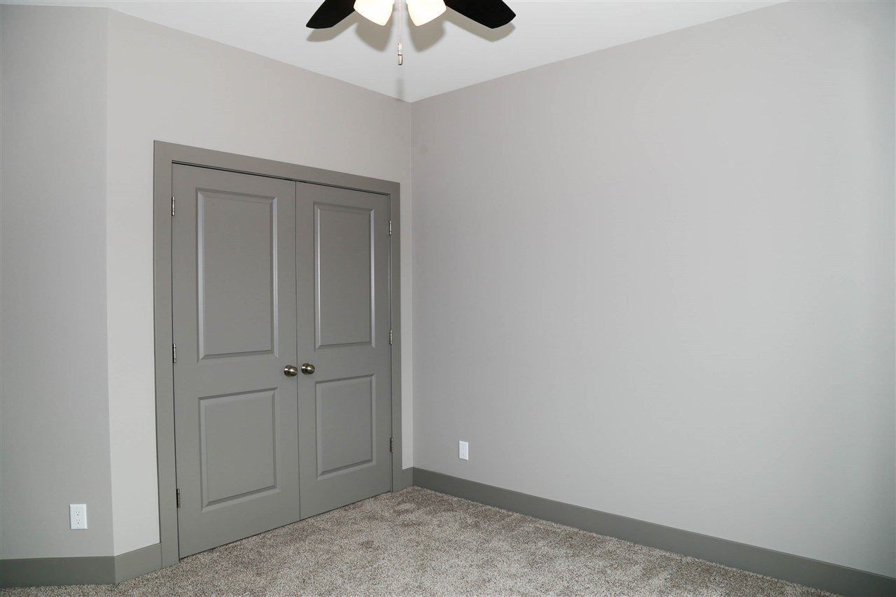 2242 Antler Ridge Drive Dubuque, IA 52002 - Photo 14 of 25 Gallery Image 14