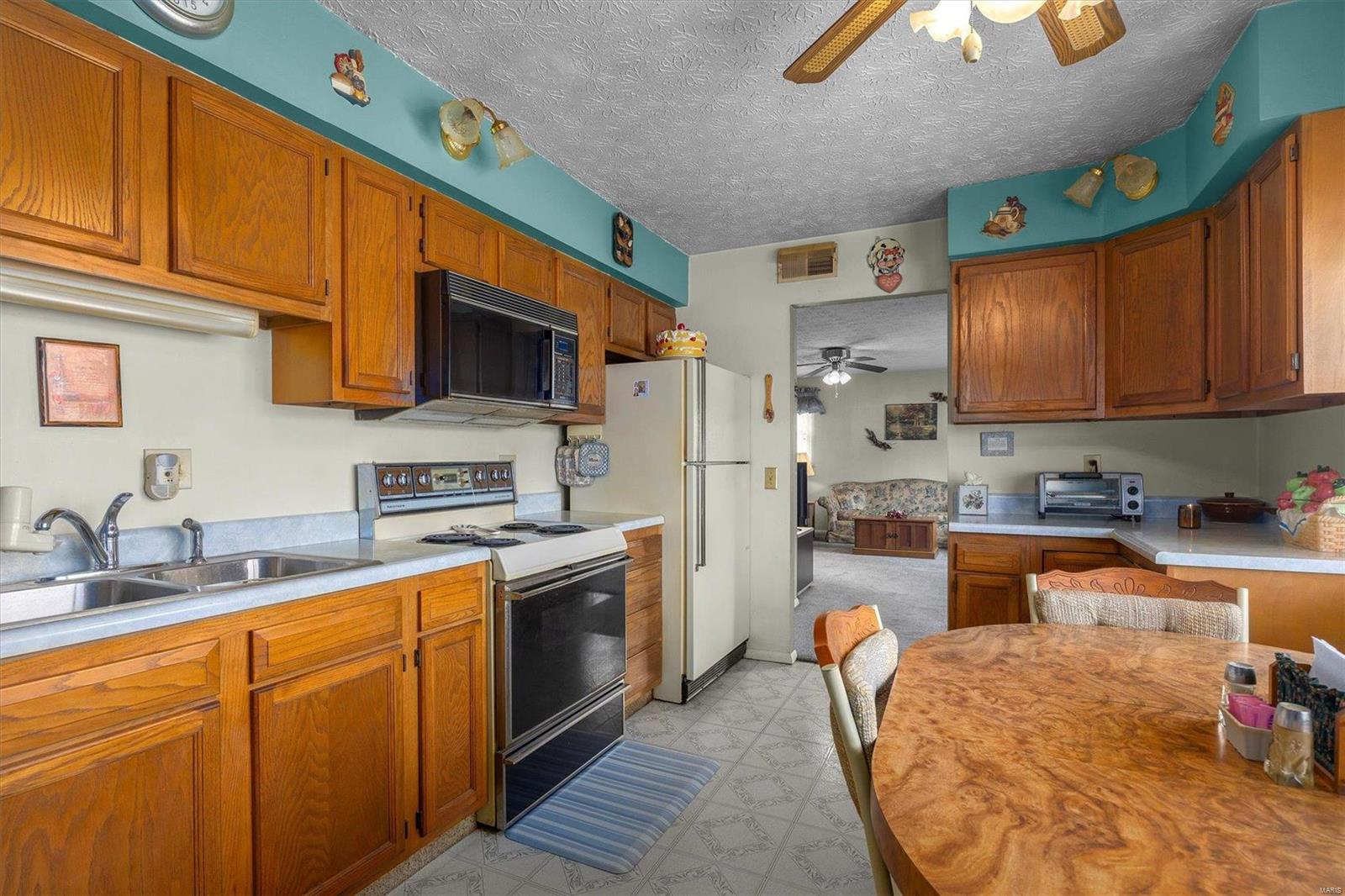 2816 Maryville Road Granite City, IL 62040 - Photo 12 of 26 Gallery Image 12