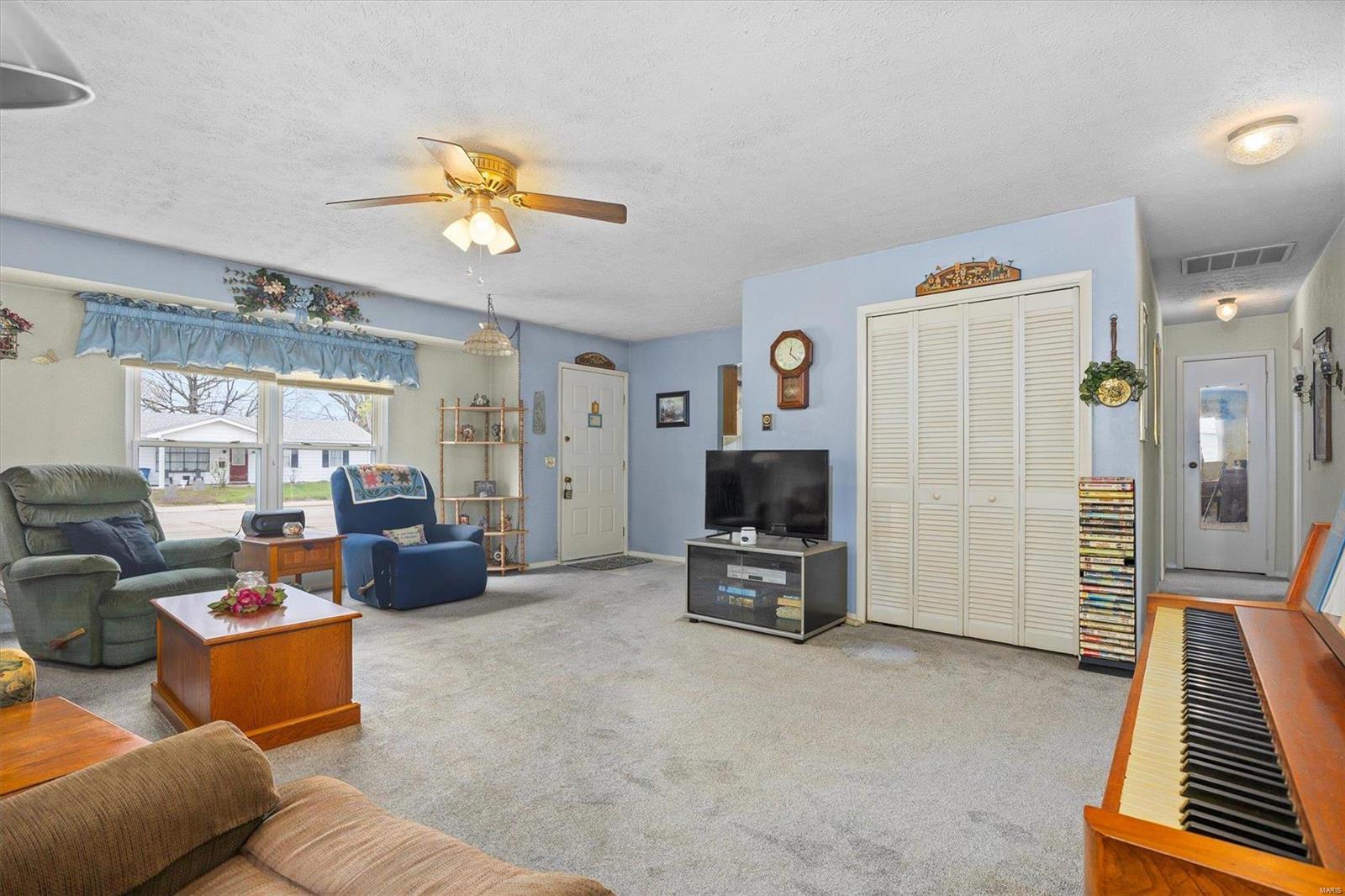 2816 Maryville Road Granite City, IL 62040 - Photo 5 of 26 Gallery Image 5