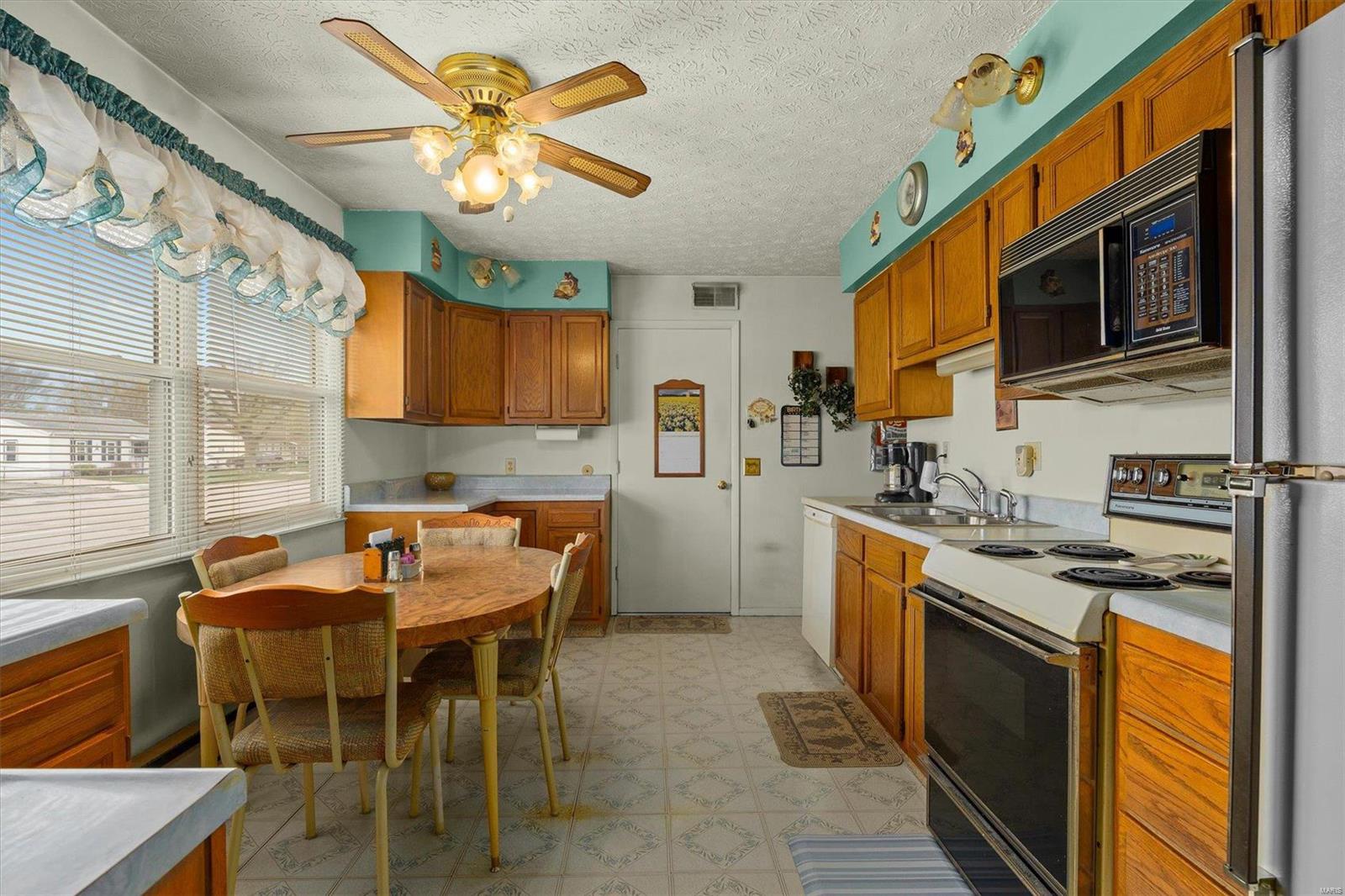 2816 Maryville Road Granite City, IL 62040 - Photo 8 of 26 Gallery Image 8