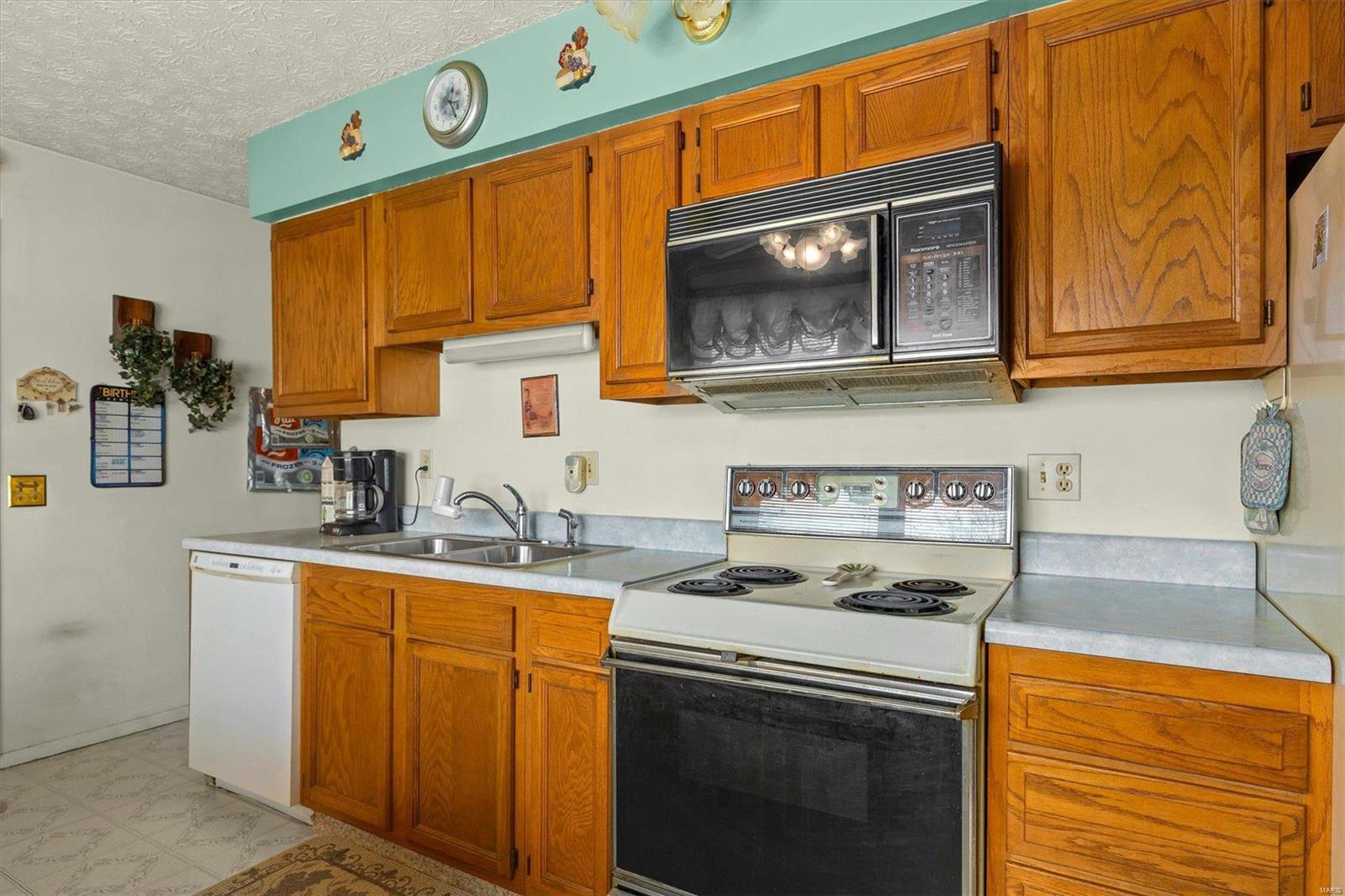 2816 Maryville Road Granite City, IL 62040 - Photo 9 of 26 Gallery Image 9