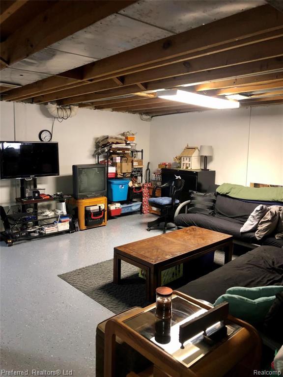 32663 Five Mile Road, Unit 9 Livonia, MI 48154 - Photo 18 of 31 Gallery Image 18