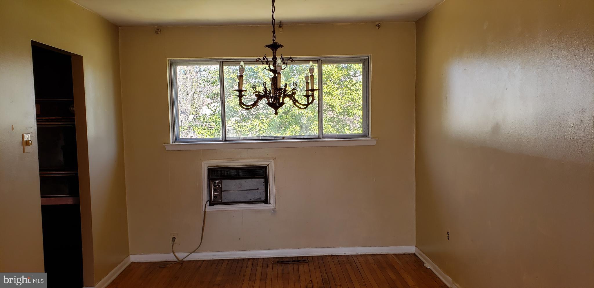 849 West County Line Road Warminster, PA 18974 - Photo 2 of 18