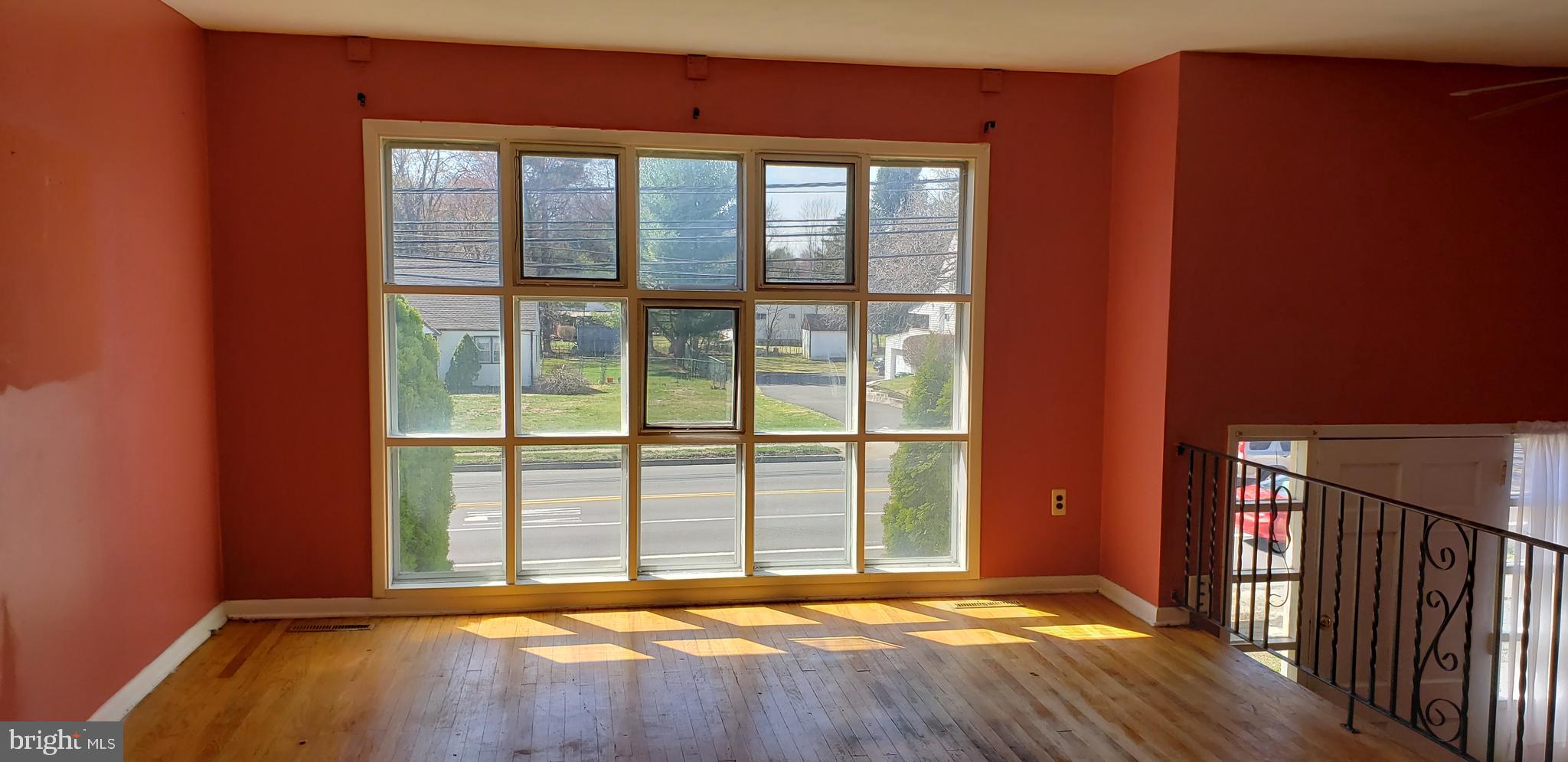 849 West County Line Road Warminster, PA 18974 - Photo 3 of 18