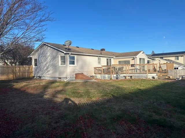 $3,000 | 4 Meadowview Lane, Milford, MA 01757