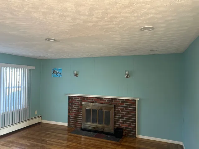 $3,000 | 4 Meadowview Lane, Milford, MA 01757