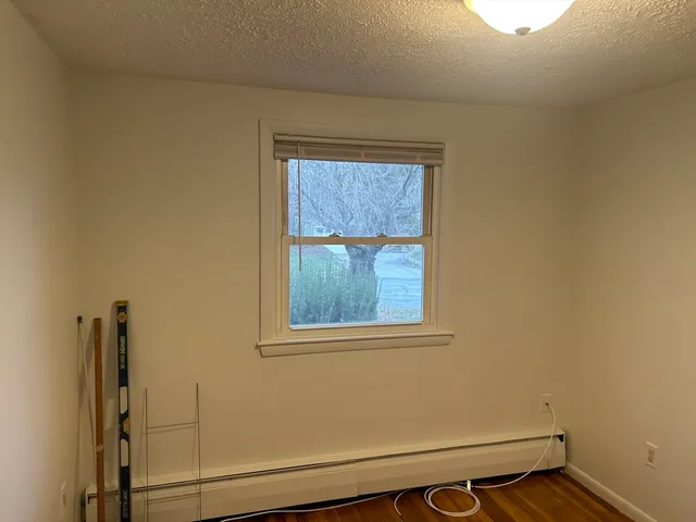 $3,000 | 4 Meadowview Lane, Milford, MA 01757