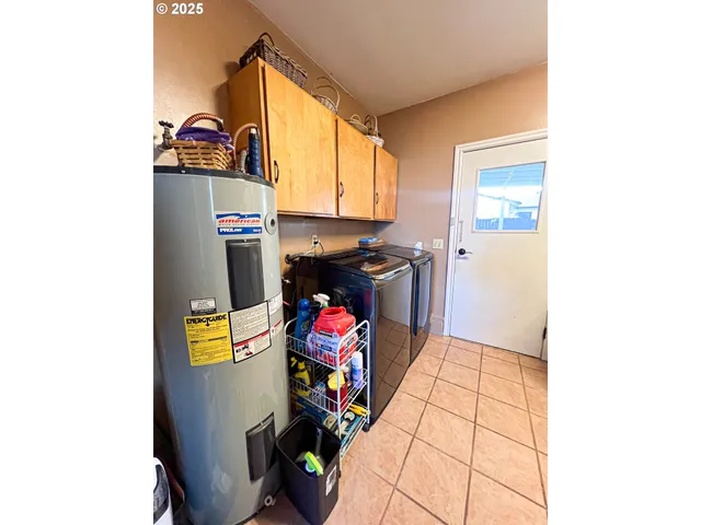 $275,000 | 1225 East B Street, Fossil, OR 97830