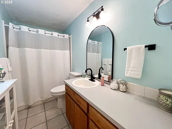 $275,000 | 1225 East B Street, Fossil, OR 97830