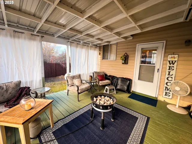 $275,000 | 1225 East B Street, Fossil, OR 97830