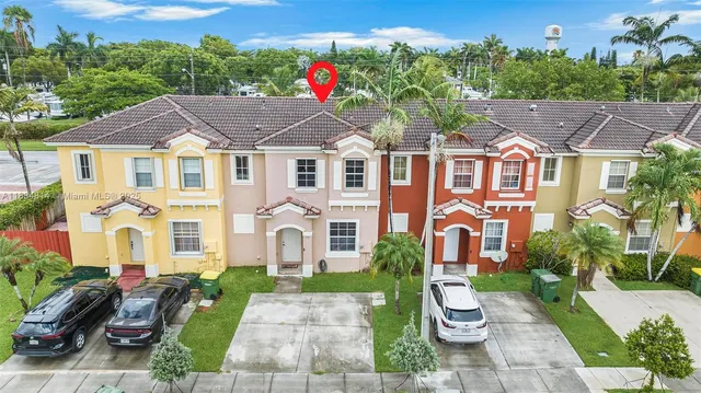 $2,300 | 755 East Mowry Court, Homestead, FL 33030