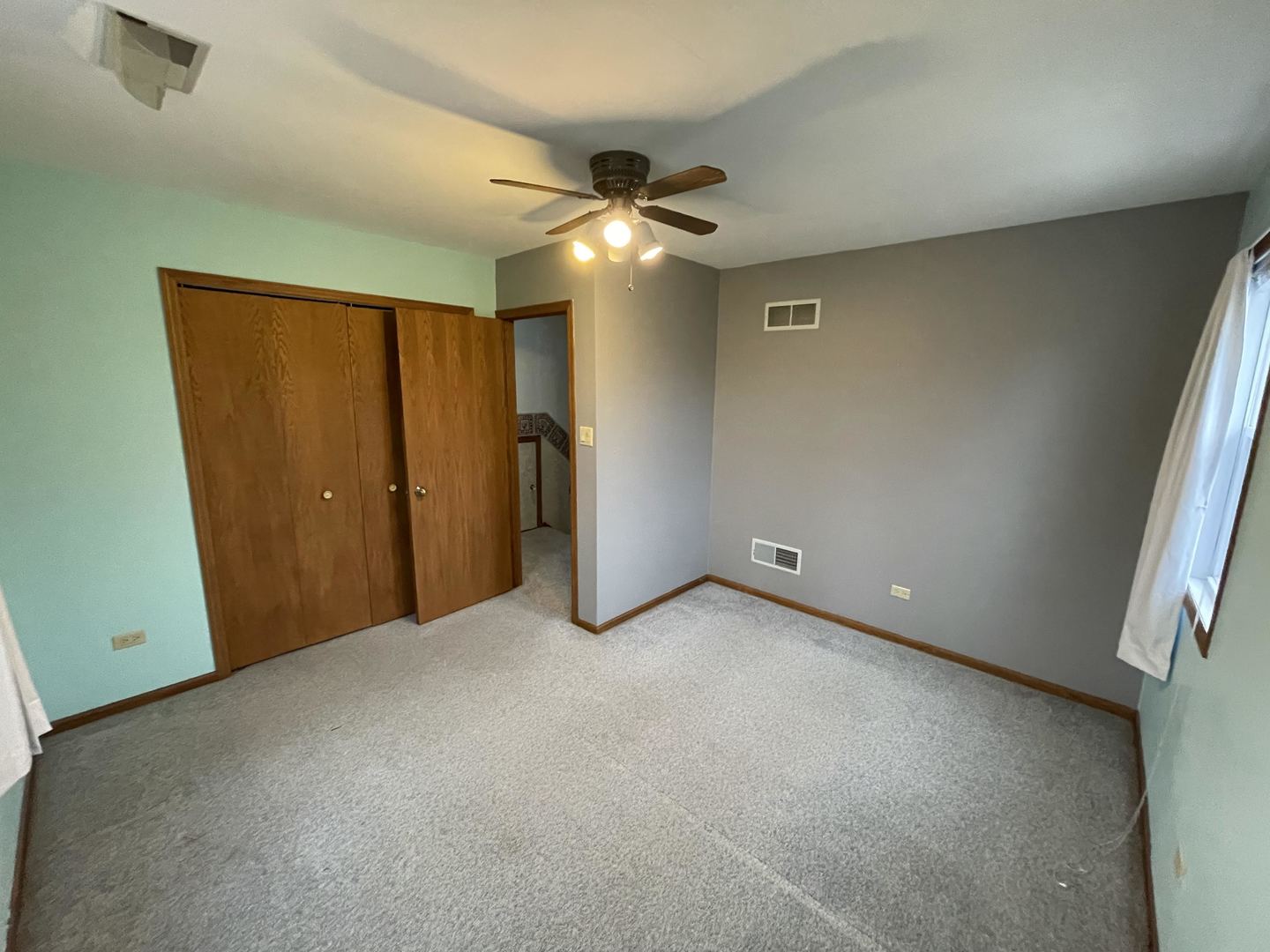 10720 Princess Avenue Chicago Ridge, IL 60415 - Photo 28 of 34 a view of an empty room