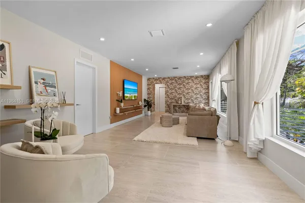 $13,500 | 1345 Southwest 14th Avenue, Miami, FL 33145