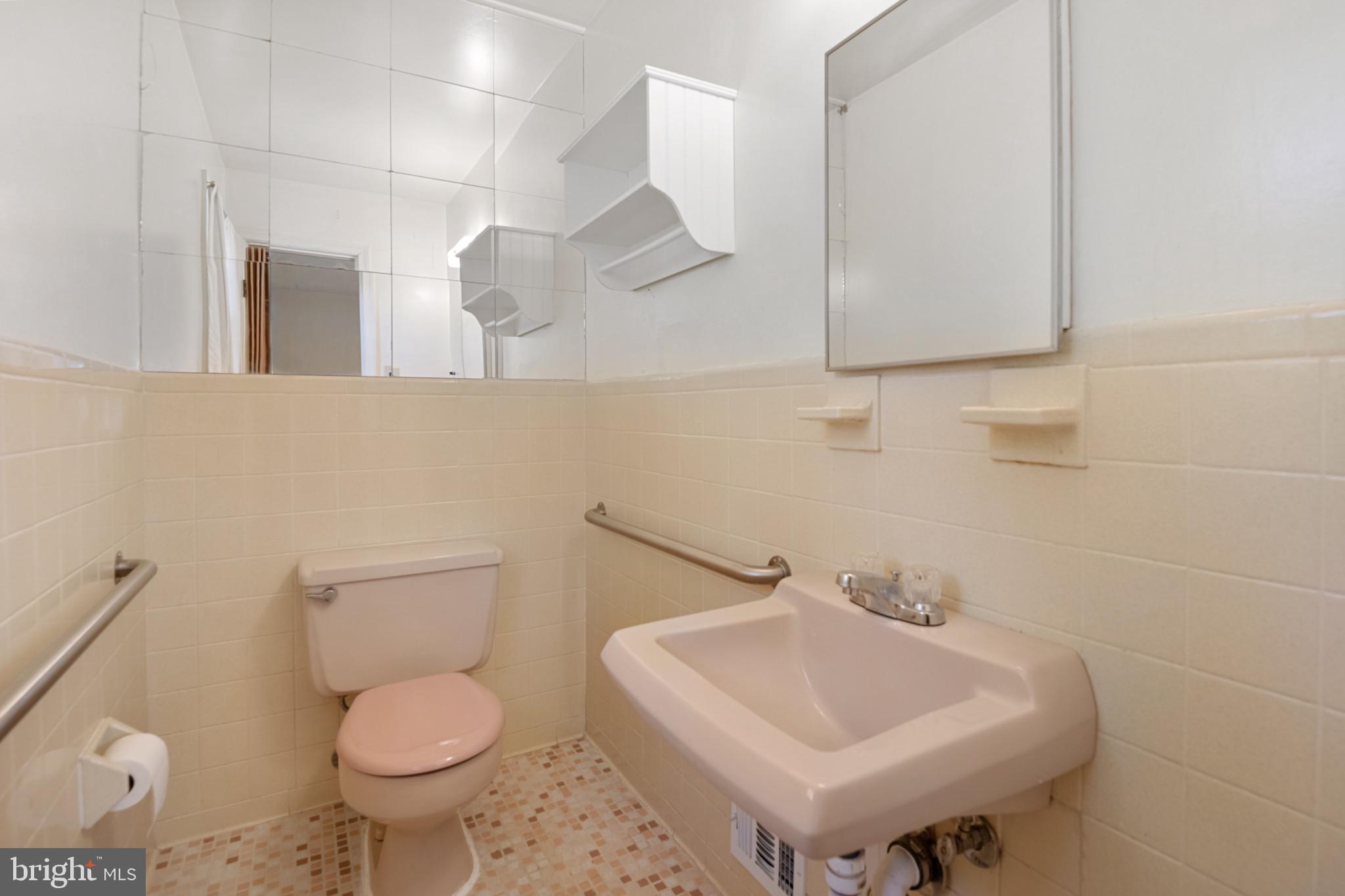 6220 Quebec Place Berwyn Heights, MD 20740 - Photo 19 of 44 Bath