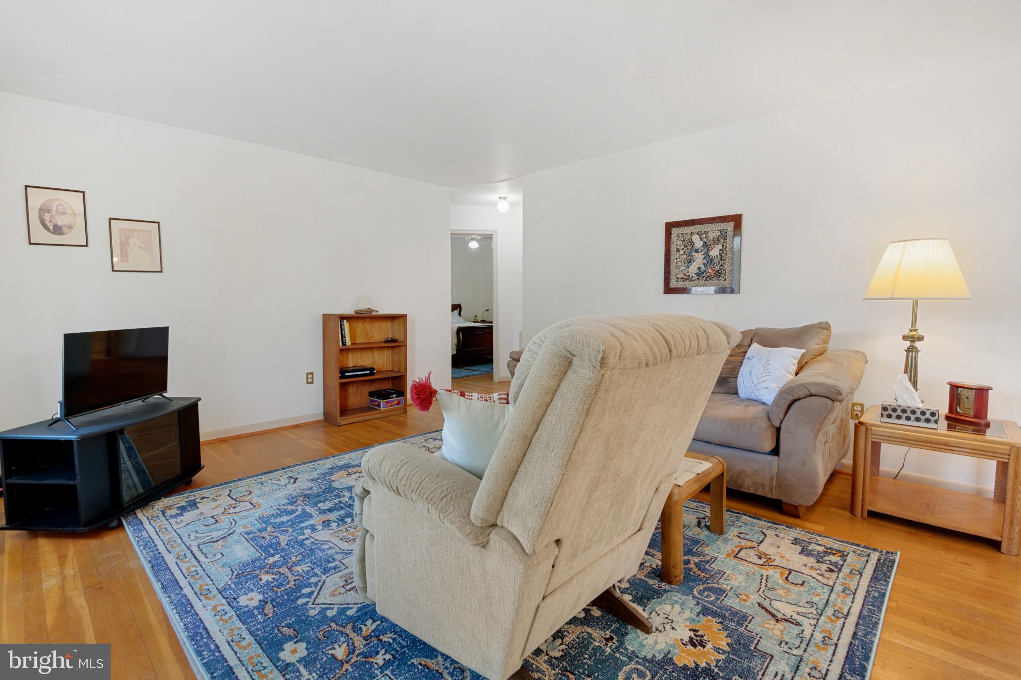 6220 Quebec Place Berwyn Heights, MD 20740 - Photo 2 of 44 Living Room