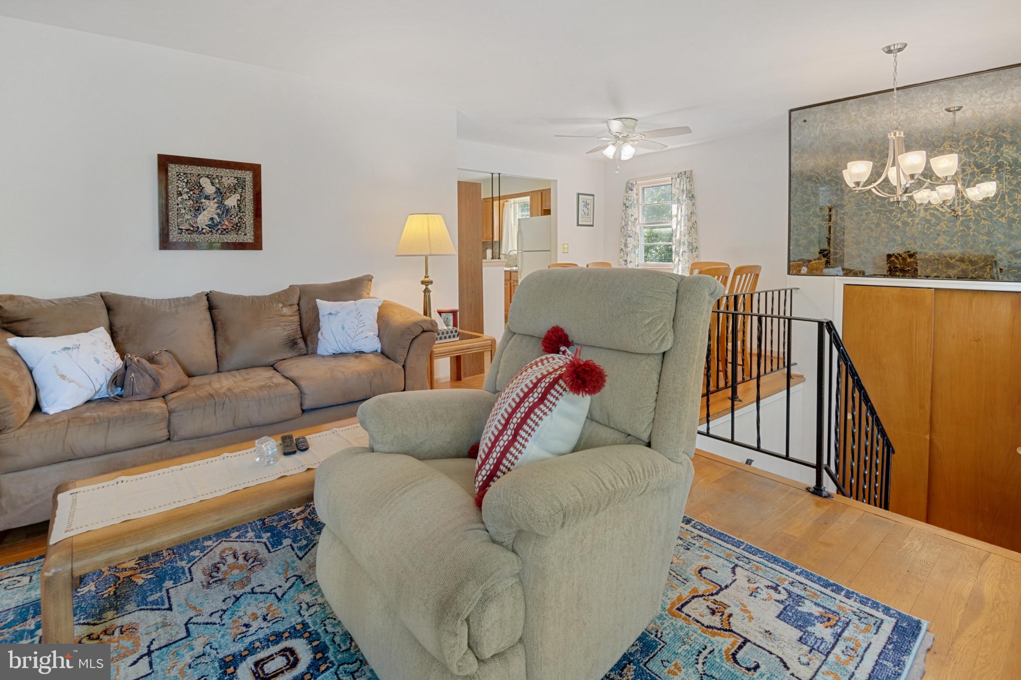 6220 Quebec Place Berwyn Heights, MD 20740 - Photo 6 of 44 Living Room