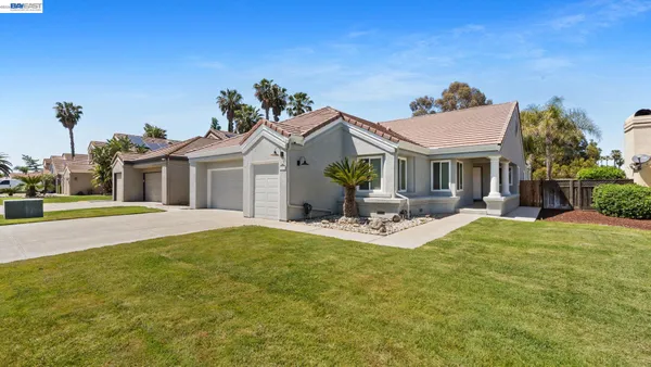 $779,000 | 1090 St Andrews Drive, Discovery Bay, CA 94505